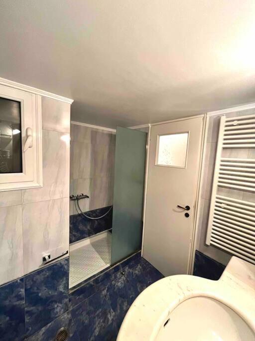 A Unique Apartment In The Historical Center-3Bds Atenas Exterior foto
