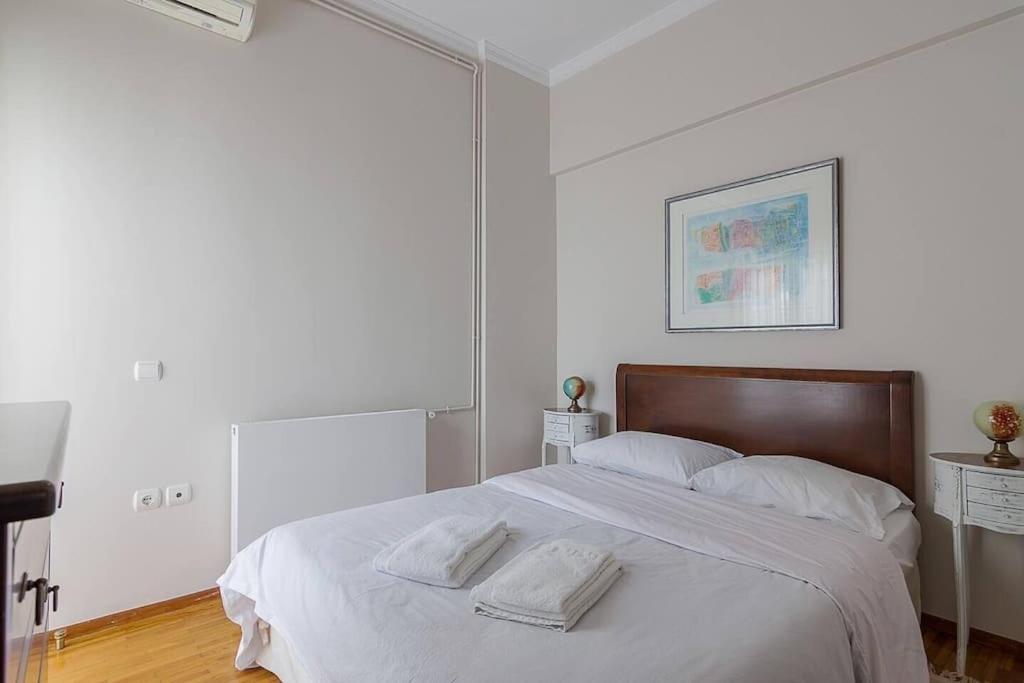 A Unique Apartment In The Historical Center-3Bds Atenas Exterior foto